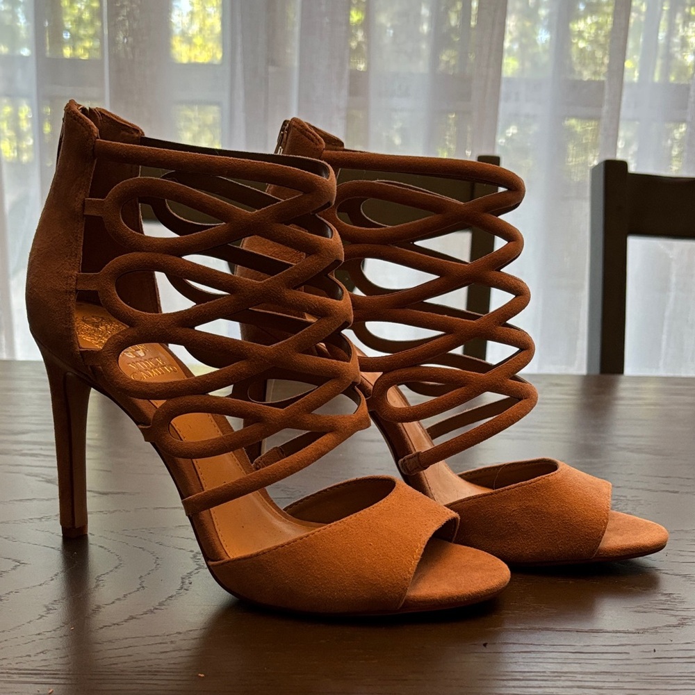 Vince Camuto Kirsi Heels in Khaki